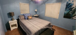 4 bedrooms, free WiFi, bed sheets, wheelchair access