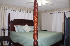 4 bedrooms, free WiFi, bed sheets, wheelchair access