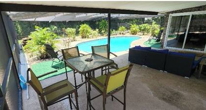 Secluded Florida Home House w Screen Room Heated Pool