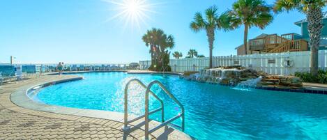 Piscina coperta, una piscina riscaldata