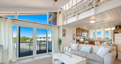 Sunset Harbor on the Gulf is a 2 bedroom Vacation Rental Townhouse in Cedar Key.