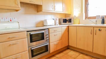 Fridge, dishwasher, electric kettle, toaster