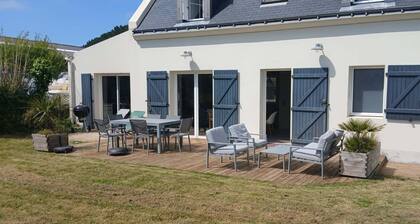 NEW DETACHED HOUSE 4 BEDROOMS GARDEN SAUZON BEAUTIFUL ISLAND AT SEA