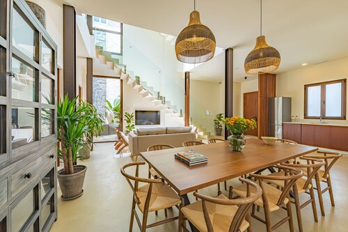 Luxury house in the old town with pool and close to the beach