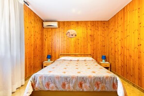 2 bedrooms, Internet, bed sheets