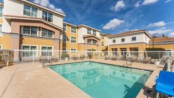 Outdoor pool, sun loungers