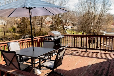 2BD, 1BA Home. 5-10 Minutes to ANYWHERE in JCMO!