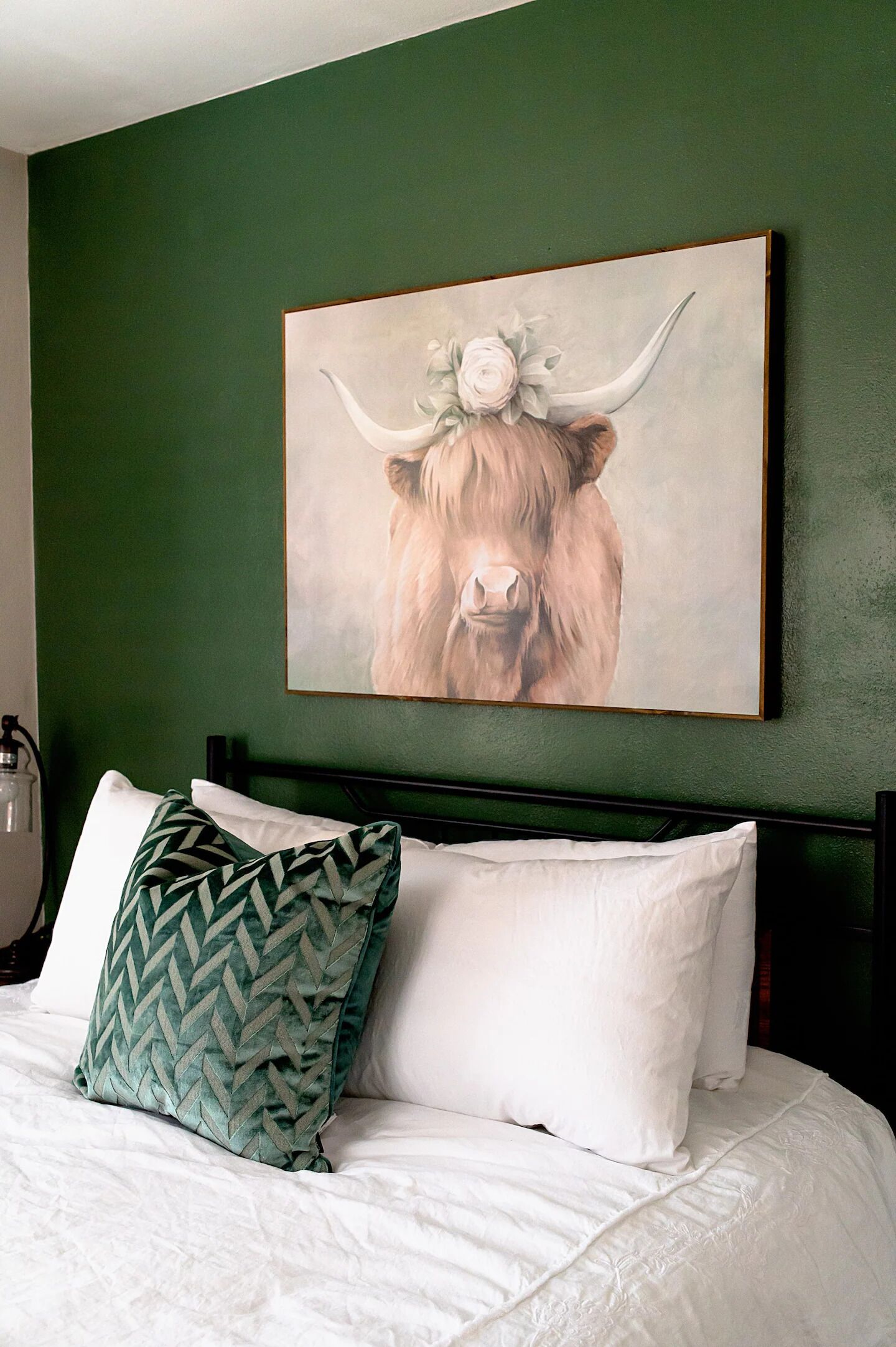 2 bedrooms, desk, iron/ironing board, travel crib