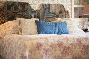 1 chambre, fer et planche à repasser, accès Internet, draps fournis