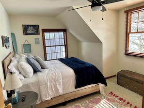 5 bedrooms, desk, iron/ironing board, free WiFi