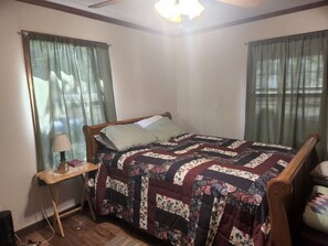 3 slaapkamers, een bureau, gratis wifi, beddengoed