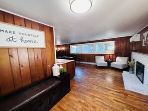 Smart TV, fireplace, DVD player, table football