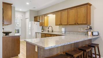 Kondominium, Beberapa Tempat Tidur, patio, pemandangan lapangan golf (The Branson Experience) | Dapur pribadi | Mesin pembuat kopi/teh