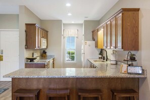 Kondominium, Beberapa Tempat Tidur, patio, pemandangan lapangan golf (The Branson Experience) | Dapur pribadi | Mesin pembuat kopi/teh