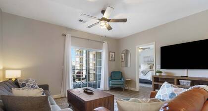 The Branson Experience - Balcony w/ Golf Views