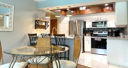 Cozy Venice Home with Heated Pool near the Beach