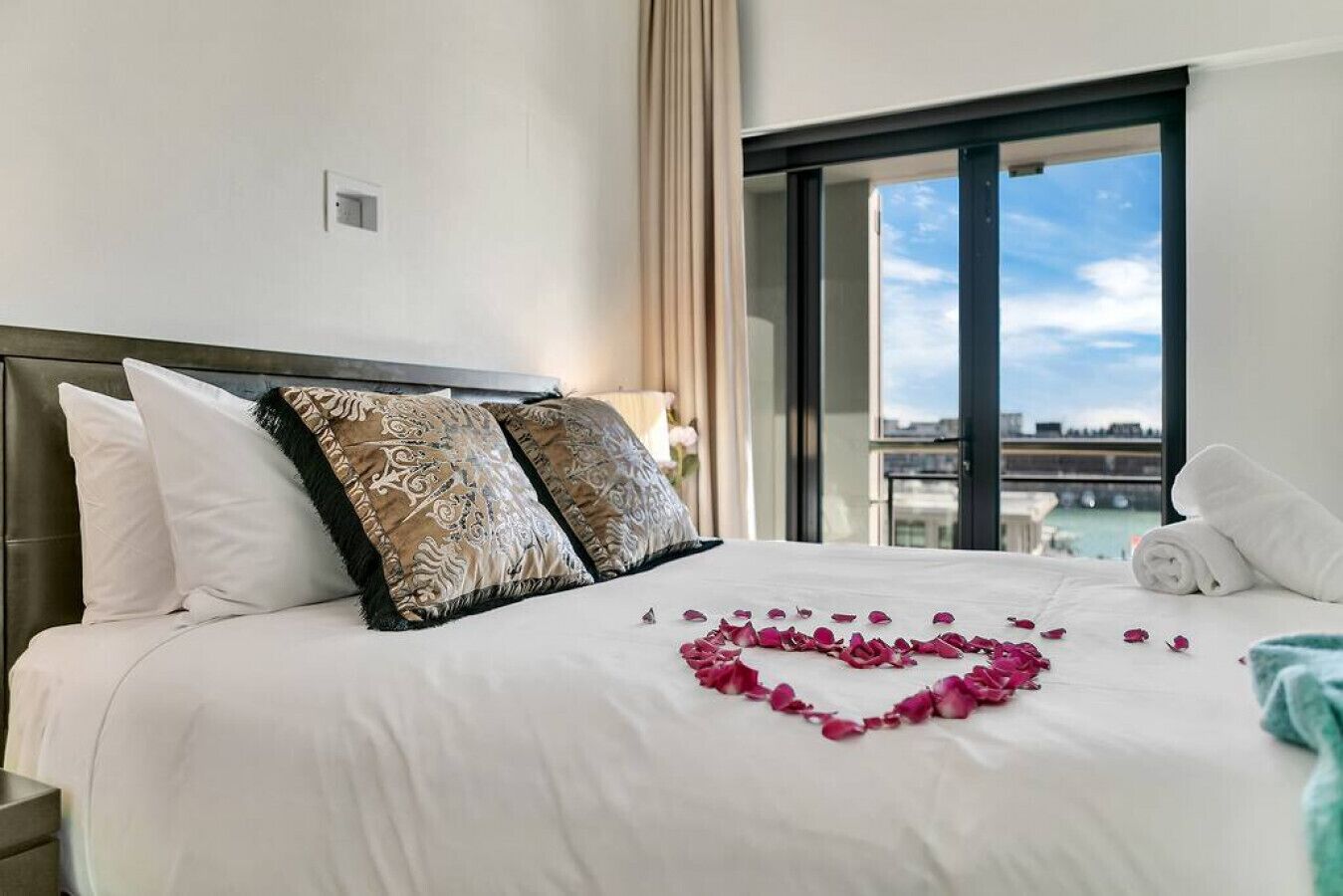 1 多间卧室、办公桌、熨斗/熨衣板、免费 WiFi