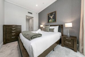 2 Schlafzimmer, Schreibtisch, Bügeleisen/Bügelbrett, kostenloses WLAN