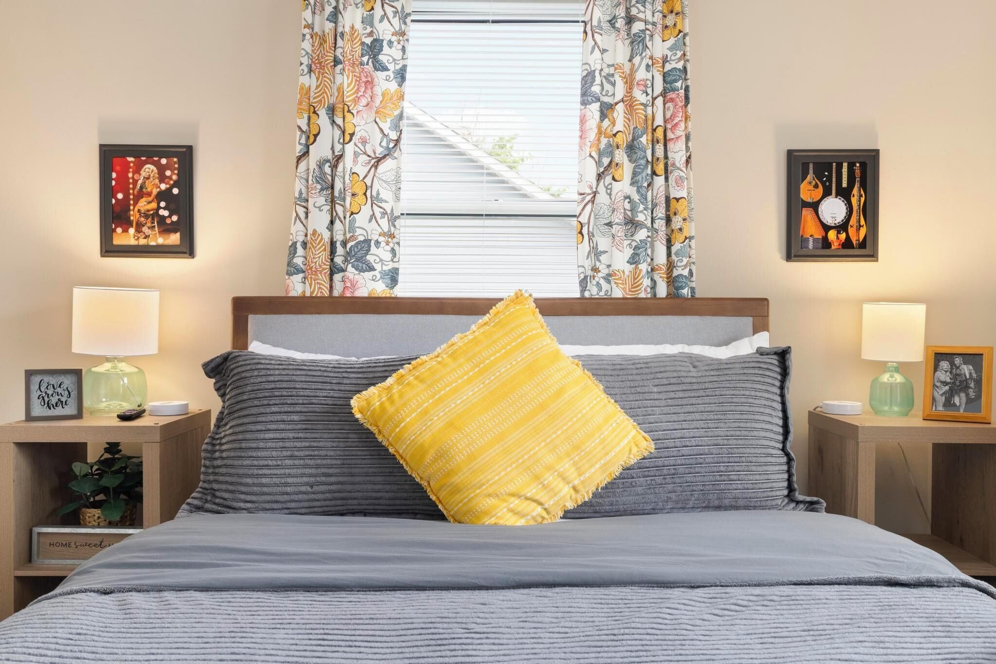 3 多间卧室、办公桌、熨斗/熨衣板、WiFi