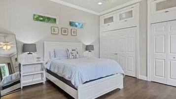 2 dormitorios, tabla de planchar con plancha, wifi y ropa de cama