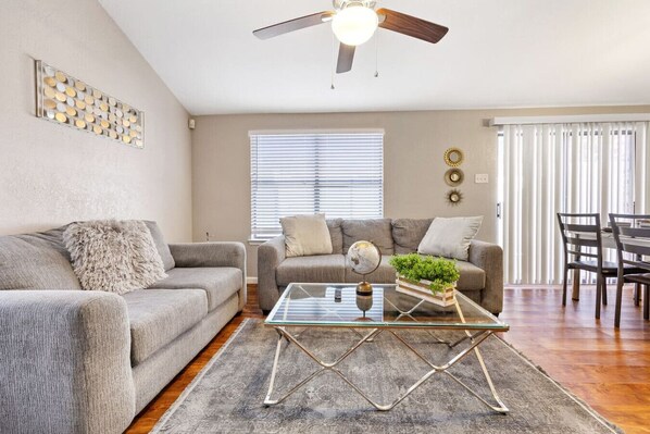 Smart TV, chimenea, Netflix y servicios de streaming 