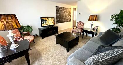 Cozy Downtown Destination