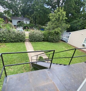 Property grounds - Cozy Downtown Destination (Raleigh)