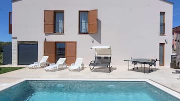 Alberca al aire libre