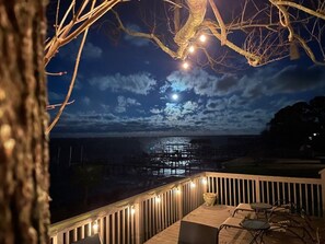 Outdoor dining - East of Edenton! Romantic sunset waterfront getaway on the Albemarle Sound! (Edenton)