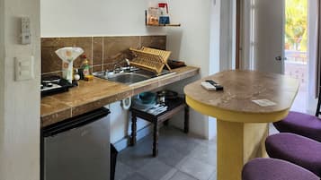 Traditional-Zimmer, 2 Doppelbetten, Nichtraucher, Strandblick | Eigene Kochnische | Wasserkocher mit Kaffee-/Teezubehör, Wasserkocher