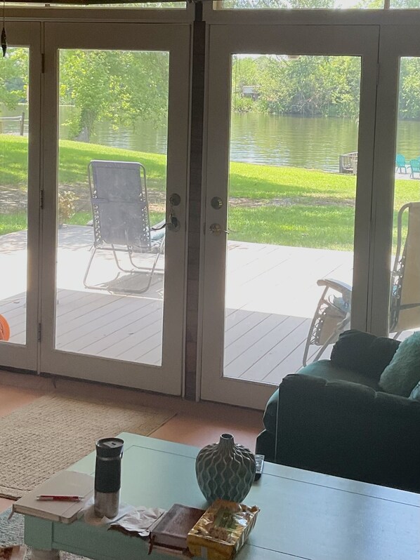 Interior - Charming water front cottage on Cane River with stunning sunroom & private decks (Natchitoches)