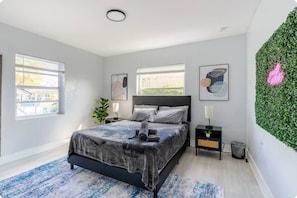 2 chambres, fer et planche à repasser, Wi-Fi gratuit, draps fournis