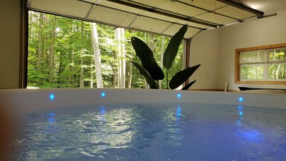 Big Lake Cabin with Hot Tub/ Kayaks/ Ping Pong/ Cable