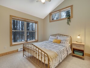 2 bedrooms, desk, iron/ironing board, free WiFi - Big Lake Cabin with Hot Tub/ Kayaks/ Ping Pong/ Cable (Gaylord)