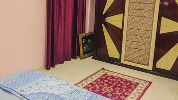 3 bedrooms, iron/ironing board, free WiFi