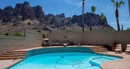 Superstition Mountains Apache Junction - sleeps 16