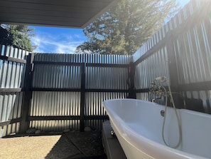 Property grounds - Our 1971 mid-century STAR DOME PLANET, unique architecture, centrally located (Ukiah)