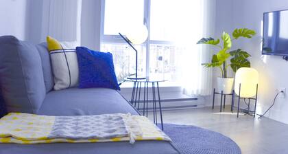 Luxury retreat*brand-new*2 queen beds*gym 24/7