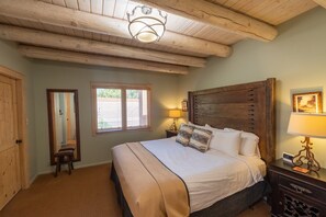 4 عدّة غرف نوم ومكواة/لوح كي وواي فاي وملاءات أسرّة