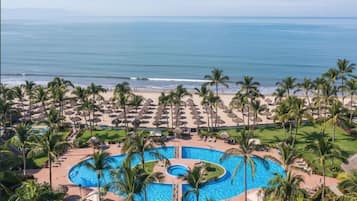 Piscine extérieure, piscine chauffée