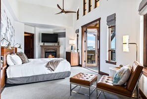 Condo, varias camas, balcón, vista a la montaña | 3 habitaciones y wifi gratis 