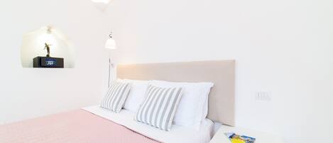 3 chambres, fer et planche à repasser, Wi-Fi gratuit, draps fournis