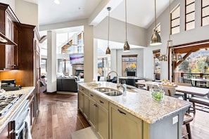 Private kitchen