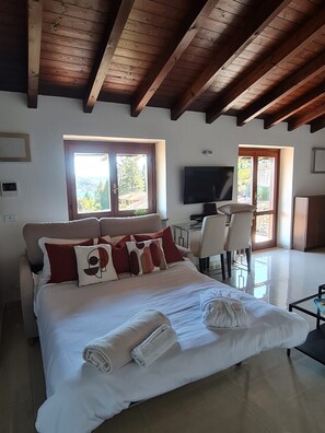 2 bedrooms, free WiFi