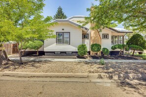 Exterior - Las Animas Studio w/ Lush Backyard Paradise! (Las Animas)
