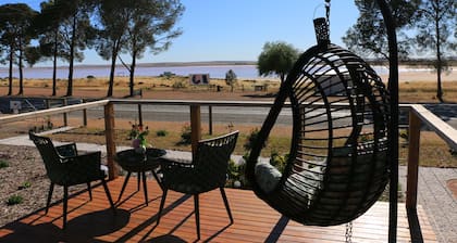 The Pink Lake Tiny House - 'sakura'