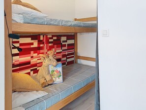 1 habitación, cuna de viaje, wifi y ropa de cama 