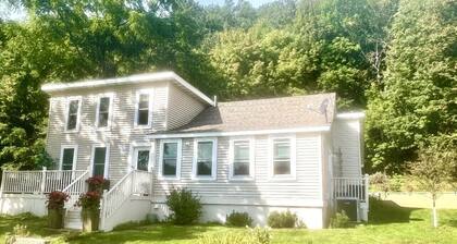 Chic Boho-Luxe Getaway Near the St. Croix River - Near Trollhaugen & Wild Mt.