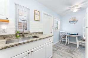Fridge, microwave, oven, stovetop - Downtown Escape! All new! Cute Villa in Sarasota! (Sarasota)