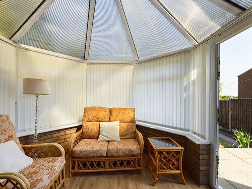 Tranquil Telford Retreat - 3 Bedroom House